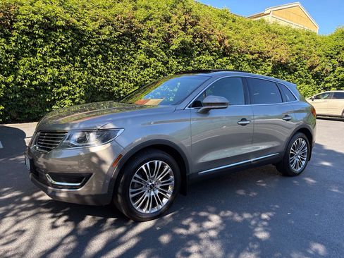 Used 2016 Lincoln MKX Reserve w/ Technology Package AWD/4WD image 2