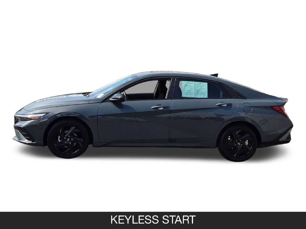 Used 2026 Hyundai Elantra Sport FWD image 5