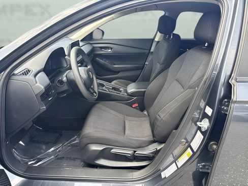 Used 2025 Honda Accord LX image 5