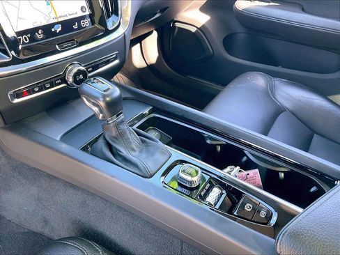 Used 2020 Volvo V60 T5 Cross Country w/ Protection Package image 19
