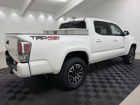 Used 2021 Toyota Tacoma TRD Sport image 7