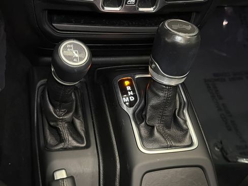 Used 2020 Jeep Wrangler Unlimited Sahara AWD/4WD image 25
