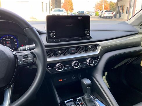 Used 2024 Acura Integra image 6