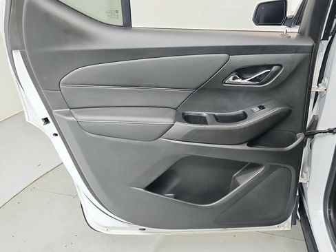 Used 2023 Chevrolet Traverse LT FWD image 22