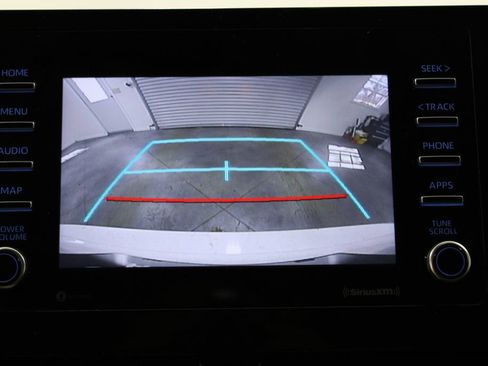 Used 2021 Toyota Camry SE image 31