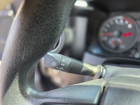Used 2022 Toyota Tacoma SR AWD/4WD image 34