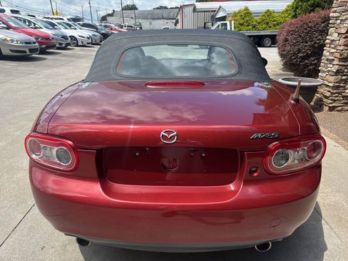 Used 2012 MAZDA MX-5 Miata Sport w/ Convenience Pkg RWD image 4