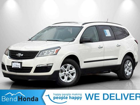 Used 2013 Chevrolet Traverse LS image 1