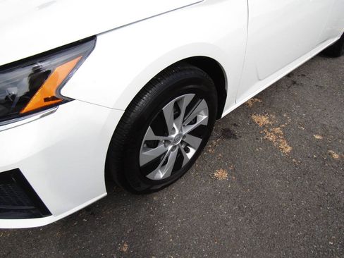 Used 2024 Nissan Altima 2.5 S FWD image 26