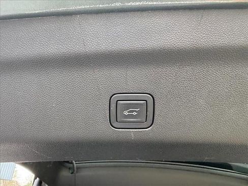 Used 2024 Chevrolet Tahoe Premier image 22