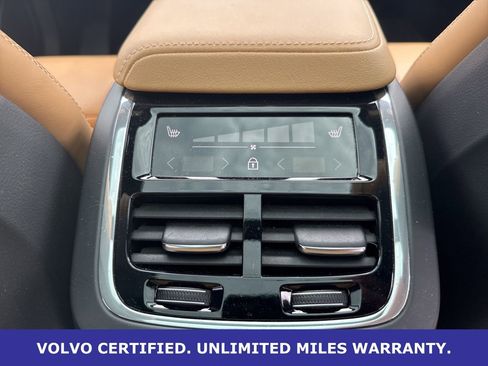 Used 2023 Volvo XC60 B5 Ultimate w/ Climate Package FWD image 16