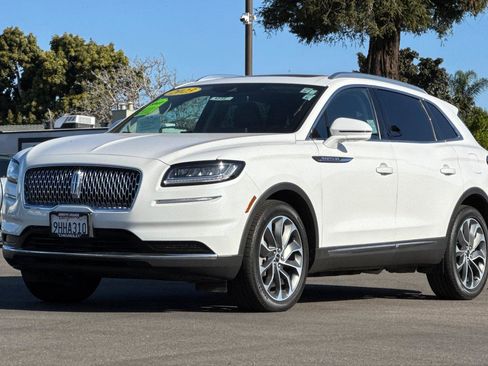 Used 2023 Lincoln Nautilus Reserve w/ Luxury Package image 9