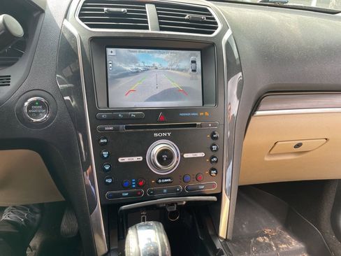 Used 2017 Ford Explorer Limited w/ Equipment Group 301A image 11