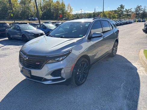 Used 2024 Chevrolet Equinox RS image 40