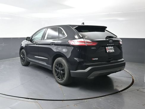 Used 2024 Ford Edge SEL AWD/4WD image 11