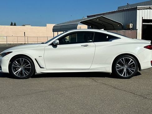 Used 2018 INFINITI Q60 3.0t Luxe w/ Sensory Package 3.0T Luxe AWD/4WD image 7