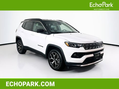 Used 2025 Jeep Compass Limited image 1