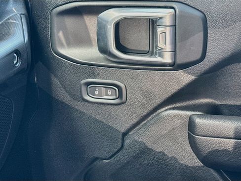 Used 2023 Jeep Wrangler Unlimited w/ Cold Weather Group AWD/4WD image 18