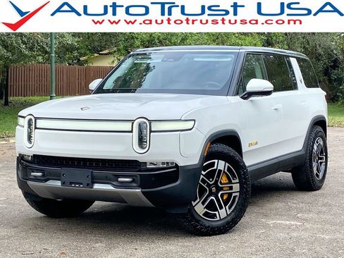 Used 2023 Rivian R1S Adventure image 1