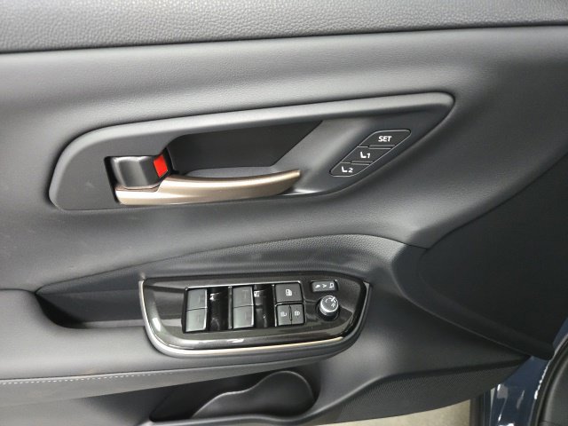 New 2026 Toyota Crown Platinum AWD/4WD image 22