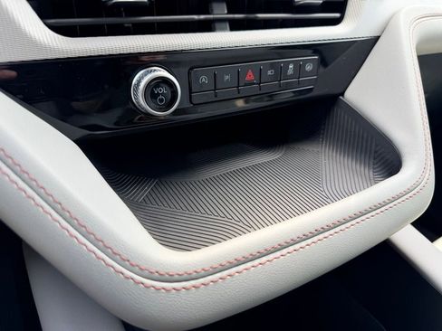 New 2026 Ford Explorer Active RWD image 22