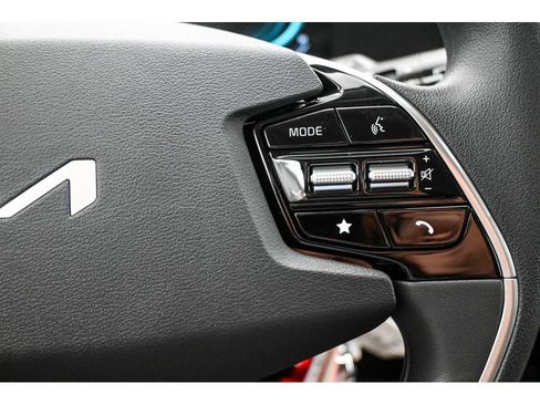 New 2026 Kia Niro LX FWD image 21