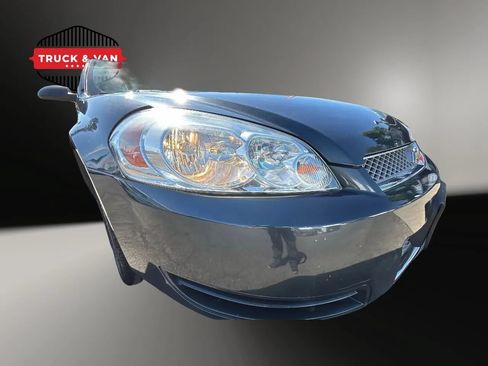 Used 2016 Chevrolet Impala LT FWD image 42