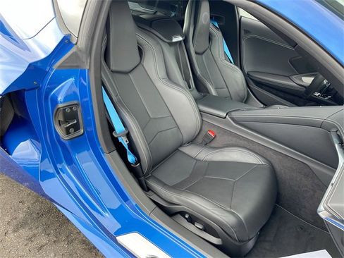 Used 2023 Chevrolet Corvette Stingray w/ Z51 Performance Package image 25
