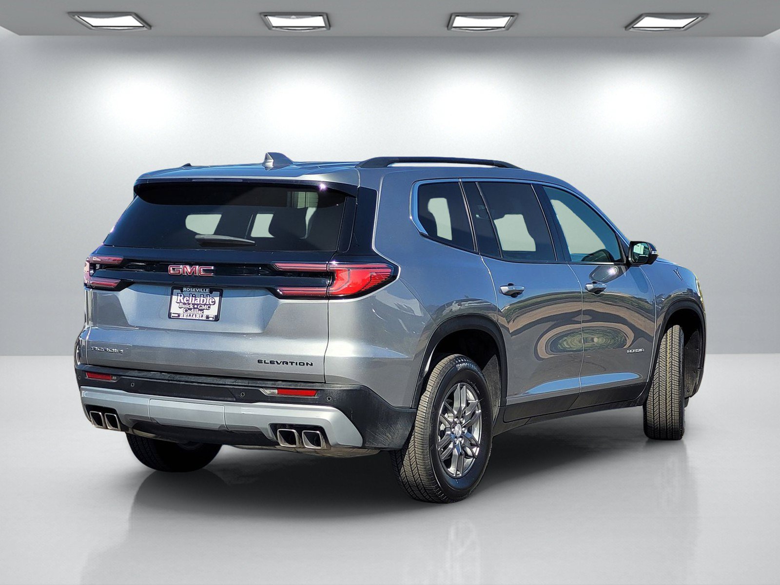 Used 2025 GMC Acadia Elevation FWD image 4