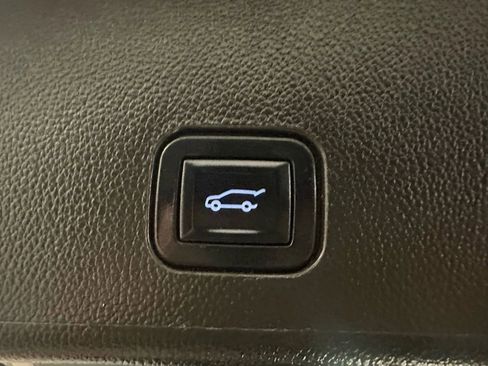 Used 2015 Cadillac SRX Luxury w/ Driver Awareness Package image 57