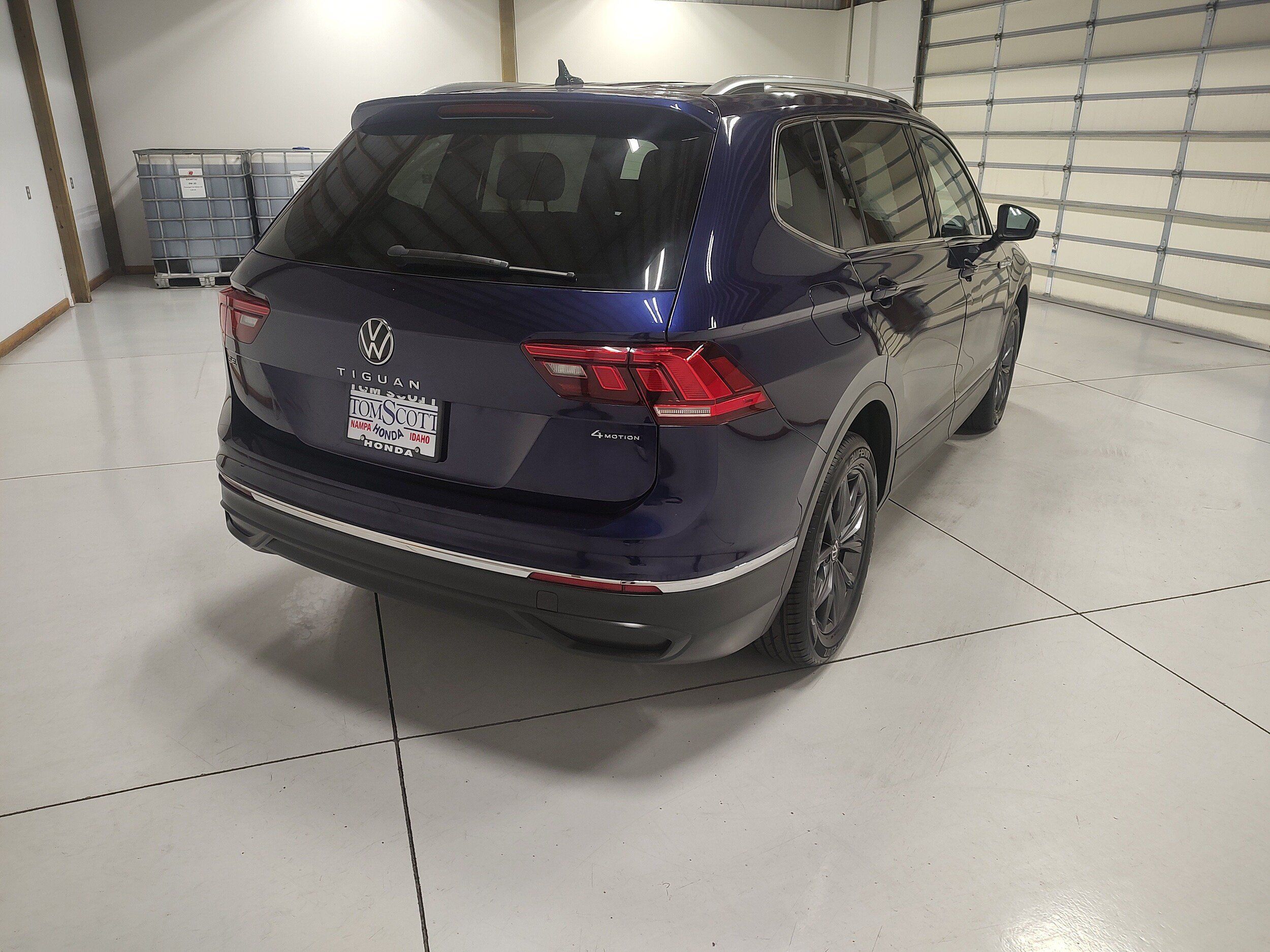 Used 2022 Volkswagen Tiguan SE AWD/4WD image 13