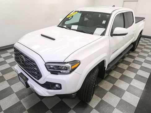 Used 2023 Toyota Tacoma TRD Sport AWD/4WD image 6