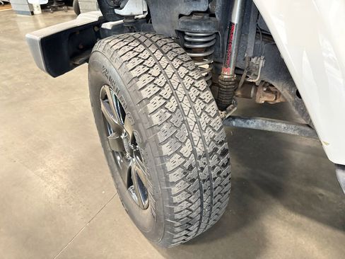 Used 2014 Jeep Wrangler Unlimited Sahara AWD/4WD image 17