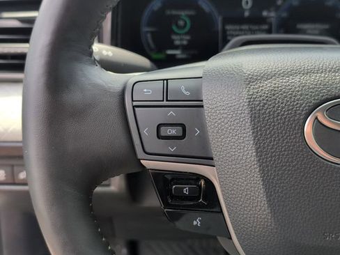 Used 2025 Toyota Camry XLE w/ Premium Plus Package FWD image 18