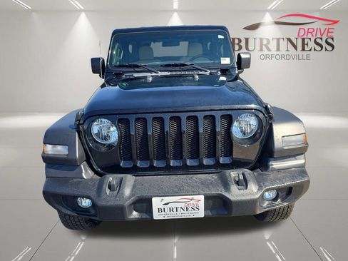 Used 2021 Jeep Wrangler Sport AWD/4WD image 3