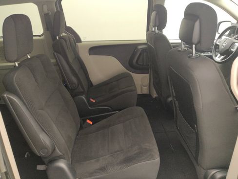 Used 2017 Dodge Grand Caravan SE w/ Power Window Group FWD image 19
