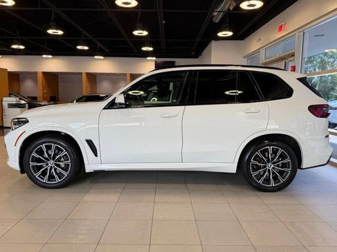 Used 2022 BMW X5 xDrive40i w/ M Sport Package AWD/4WD image 7