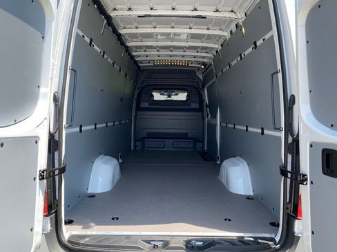 New 2025 Mercedes-Benz Sprinter 2500 image 6