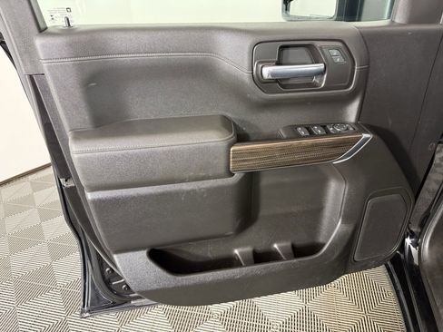 Used 2021 Chevrolet Silverado 1500 RST image 12