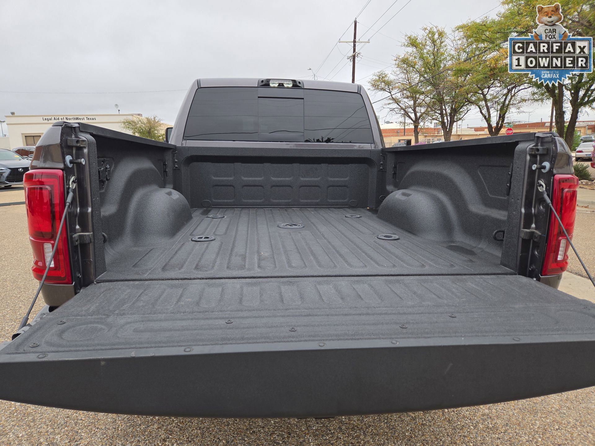 Used 2026 RAM 2500 Limited AWD/4WD image 12