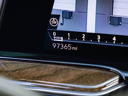 Used 2021 Cadillac Escalade Sport Platinum image 15