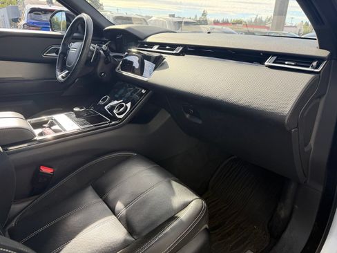 Used 2018 Land Rover Range Rover Velar R-Dynamic SE AWD/4WD image 23