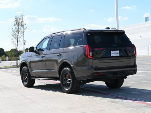 Used 2026 Ford Expedition Tremor AWD/4WD image 7