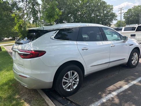 Used 2018 Buick Enclave Essence image 8