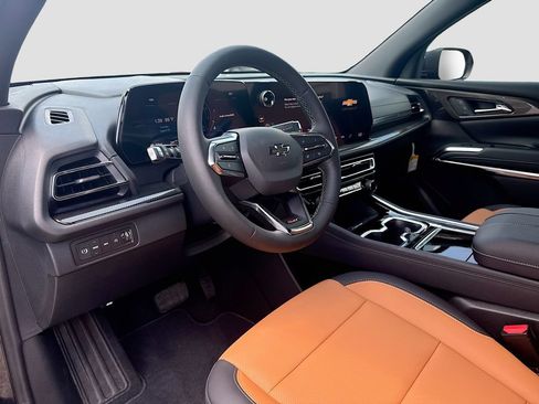 New 2027 Chevrolet Traverse Z71 w/ Driver Confidence Package AWD/4WD image 10