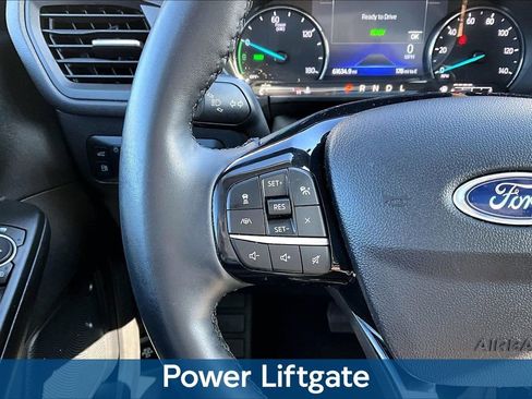 Used 2021 Ford Escape SE w/ SE Sport Appearance Package image 12