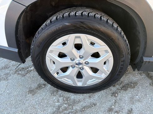 Certified 2023 Subaru Forester Base image 16