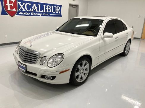 Used 2008 Mercedes-Benz E 350 Sedan image 17