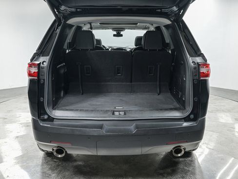 Used 2020 Chevrolet Traverse LT w/ LT Premium Package image 6