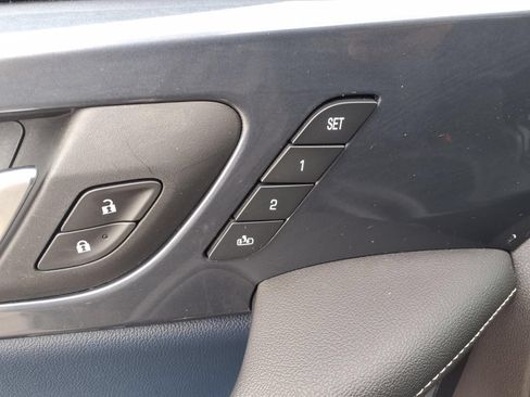 Used 2024 Chevrolet Blazer RS w/ Enhanced Convenience Package FWD image 11